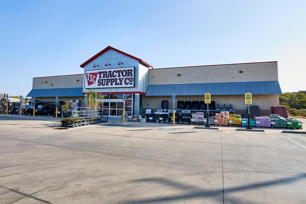 Images Tractor Supply Co.