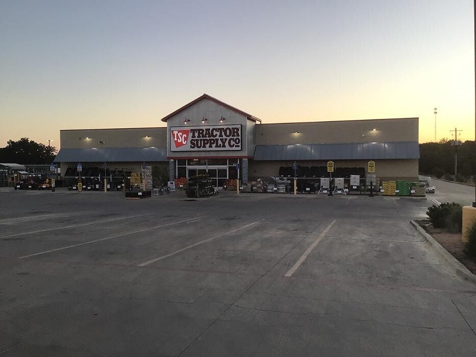 Images Tractor Supply Co.