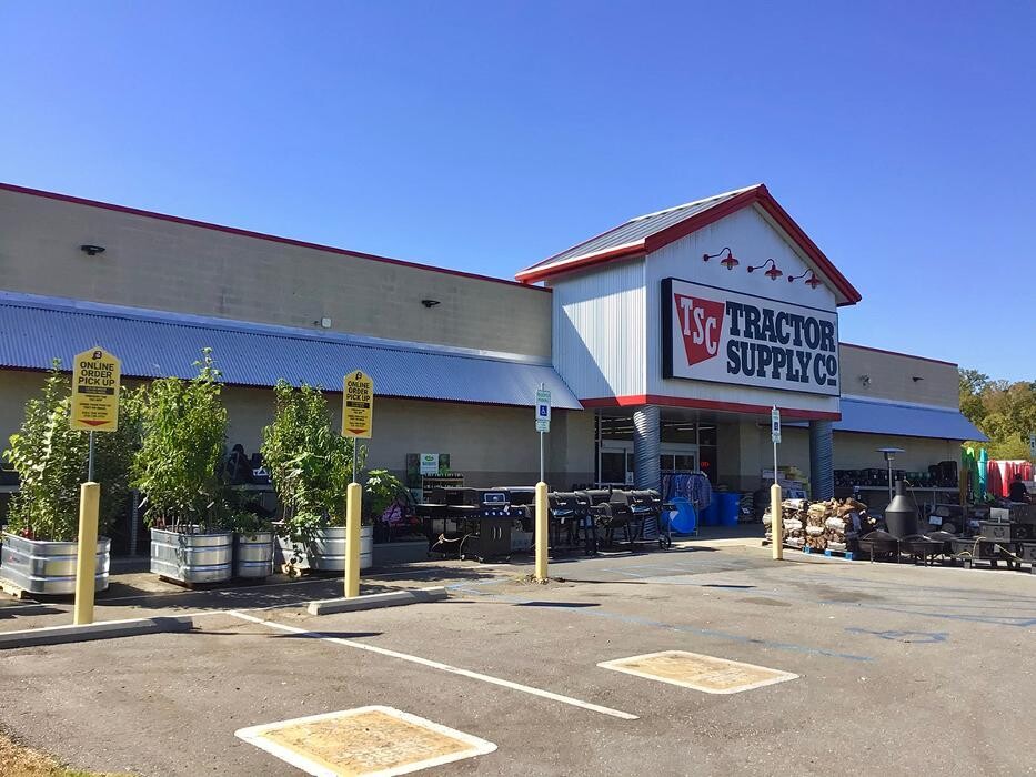 Images Tractor Supply Co.