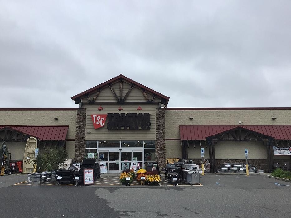 Images Tractor Supply Co.