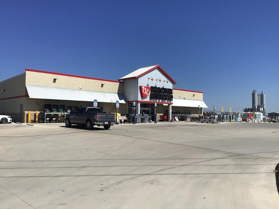 Images Tractor Supply Co.