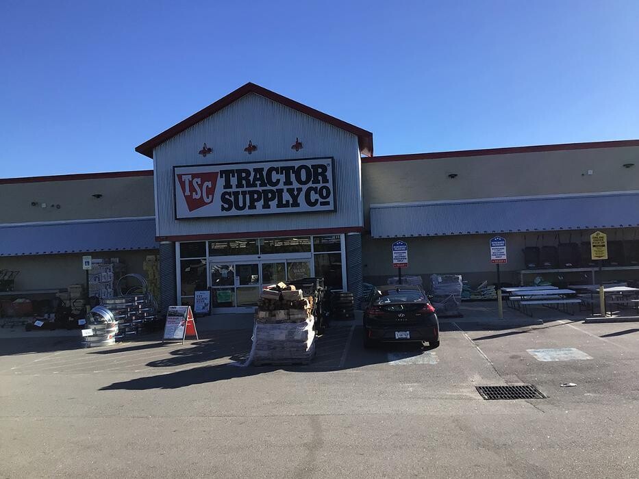 Images Tractor Supply Co.