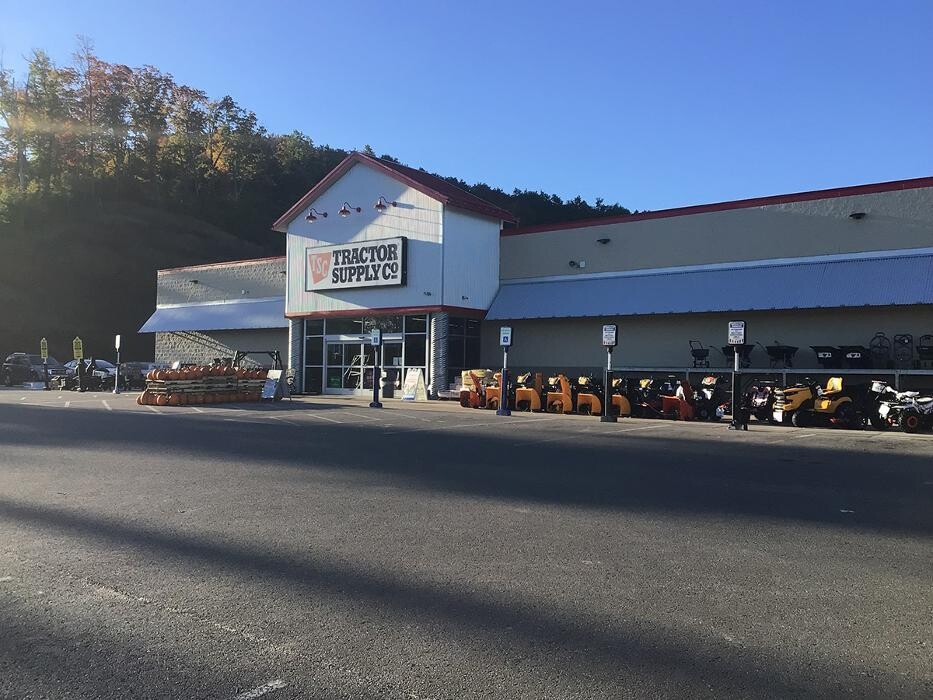 Images Tractor Supply Co.