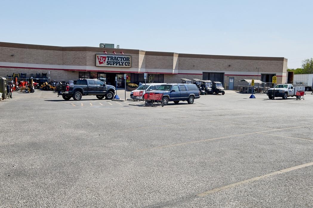 Images Tractor Supply Co.