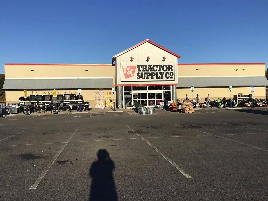 Images Tractor Supply Co.