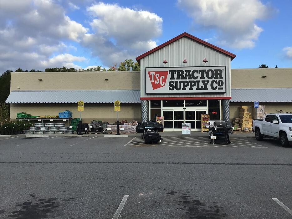 Images Tractor Supply Co.