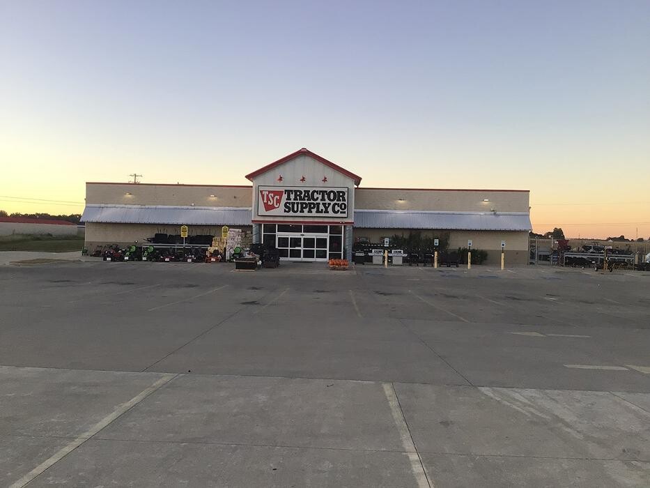 Images Tractor Supply Co.