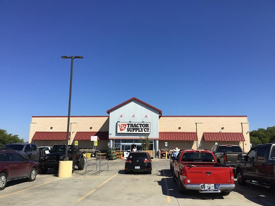 Images Tractor Supply Co.