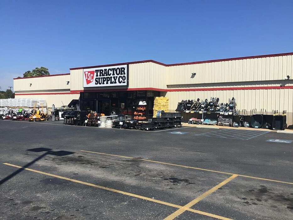 Images Tractor Supply Co.