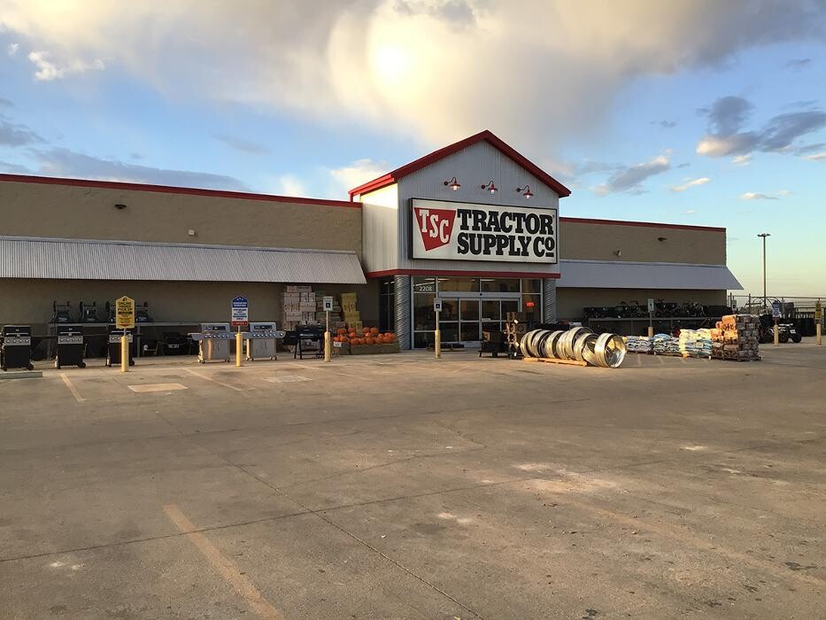 Images Tractor Supply Co.