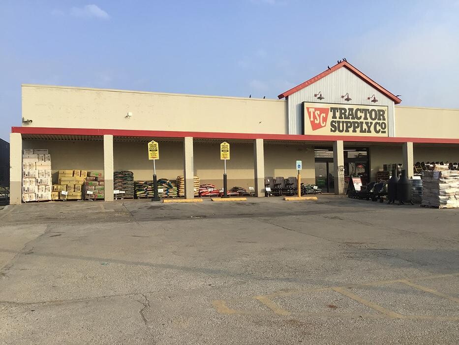 Images Tractor Supply Co.