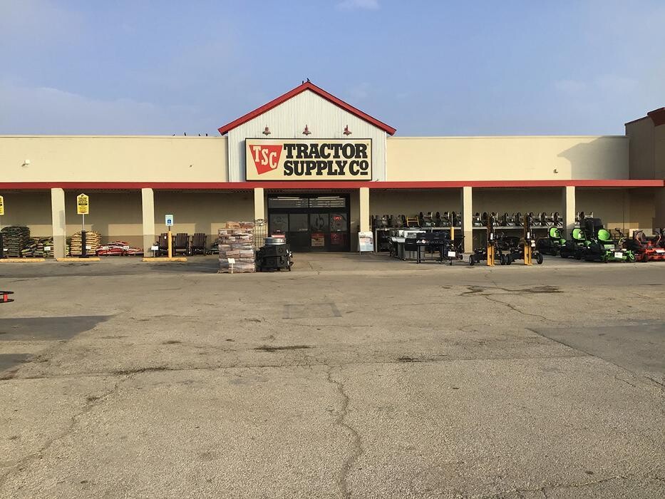 Images Tractor Supply Co.