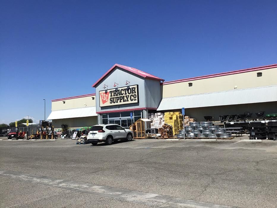 Images Tractor Supply Co.