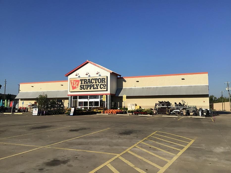 Images Tractor Supply Co.