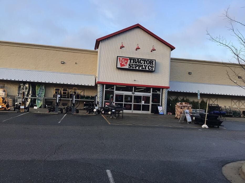 Images Tractor Supply Co.