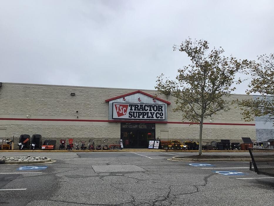 Images Tractor Supply Co.