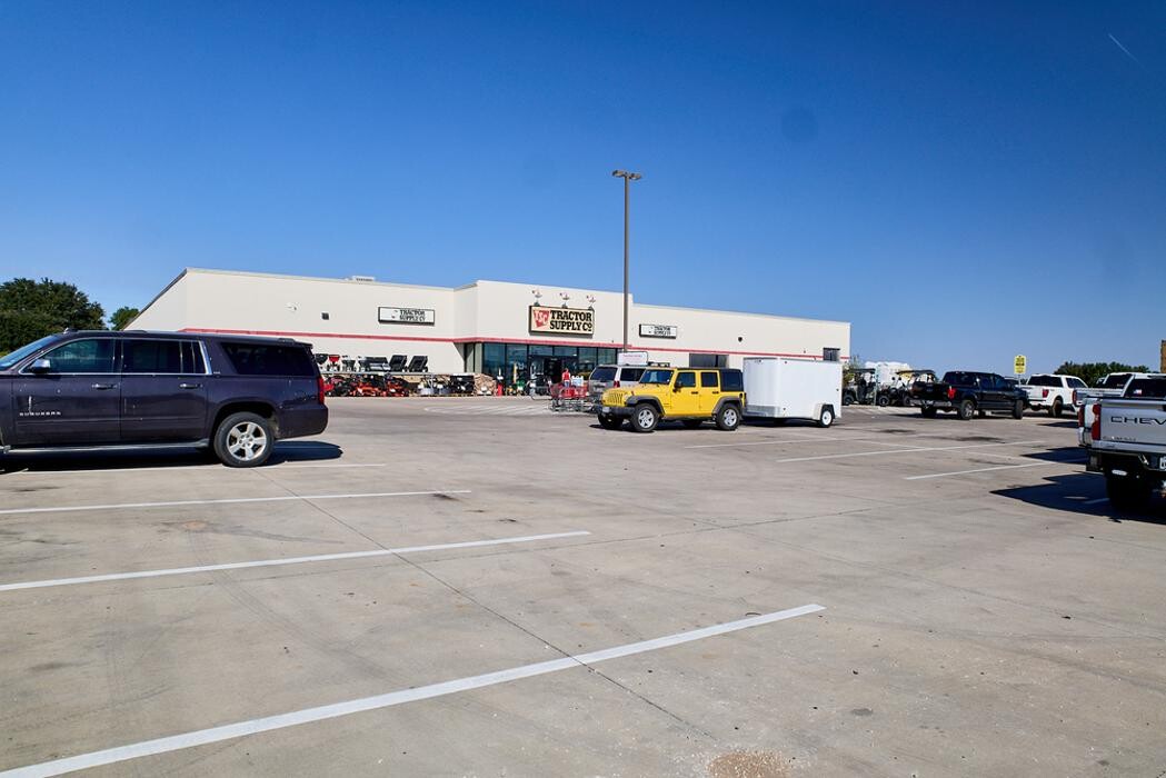 Images Tractor Supply Co.