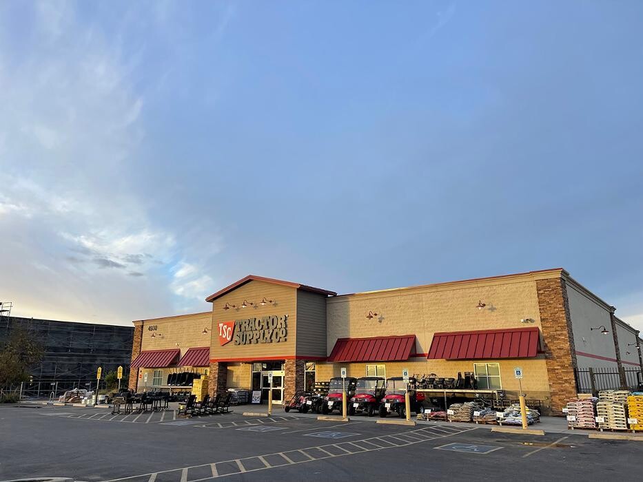 Images Tractor Supply Co.