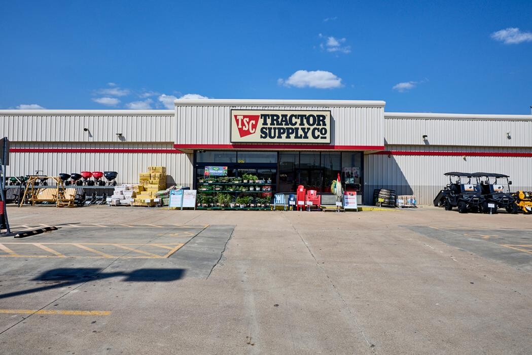 Images Tractor Supply Co.