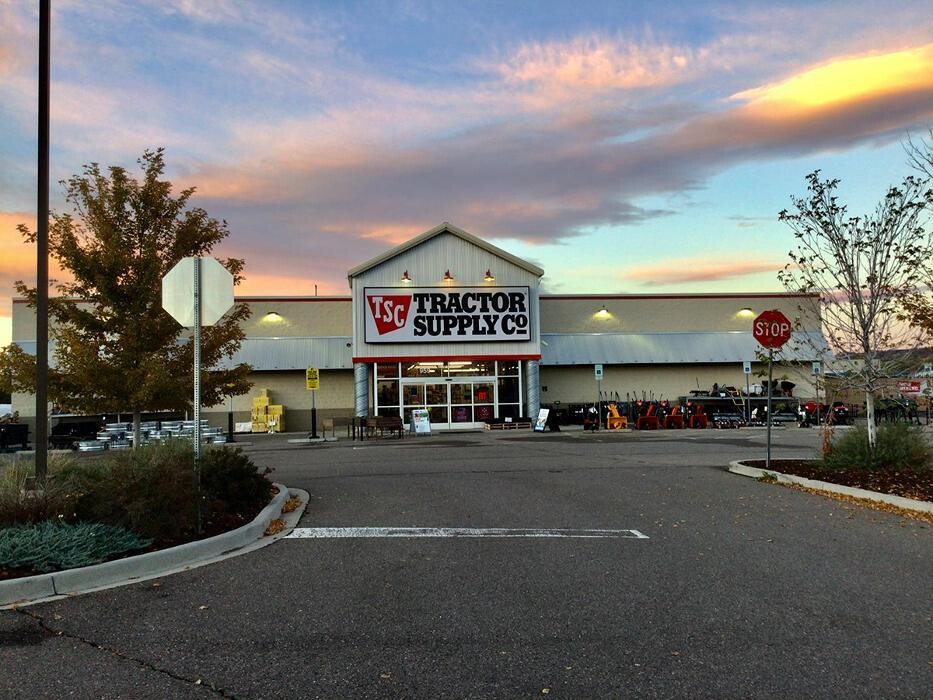 Images Tractor Supply Co.