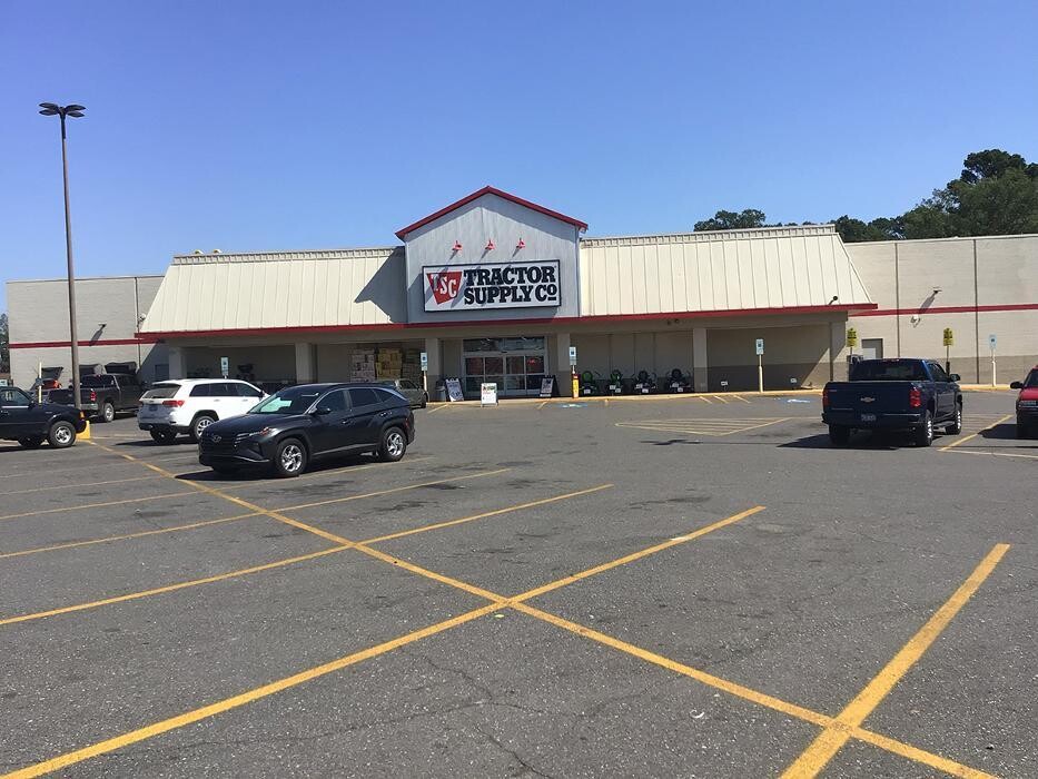 Images Tractor Supply Co.