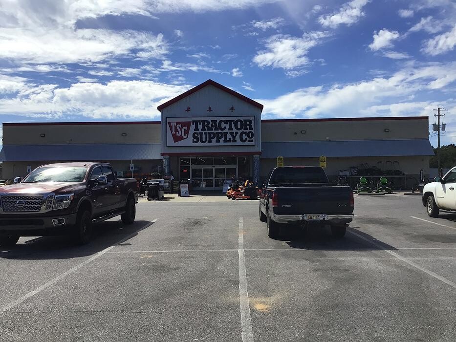 Images Tractor Supply Co.