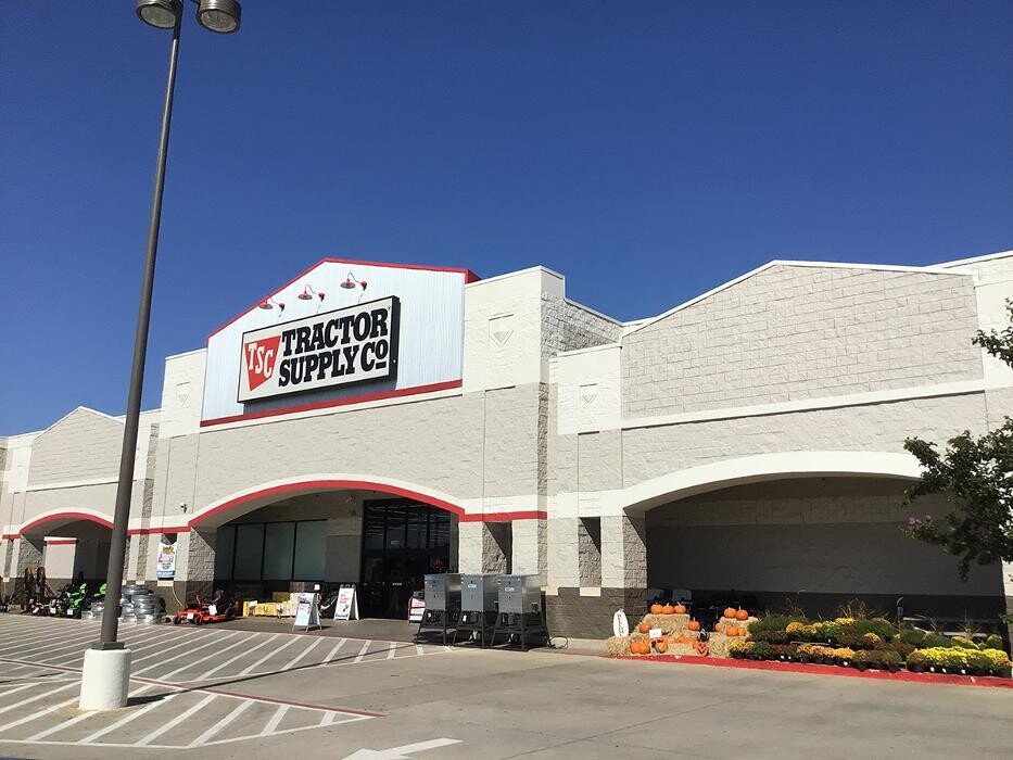 Images Tractor Supply Co.