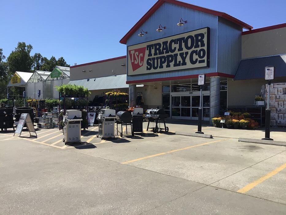 Images Tractor Supply Co.