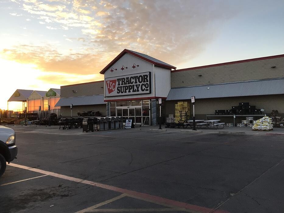Images Tractor Supply Co.