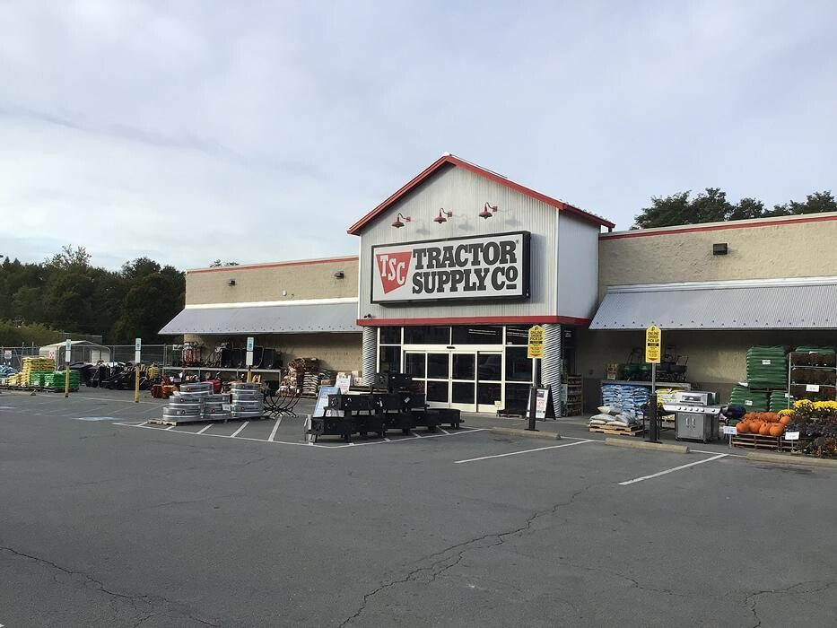 Images Tractor Supply Co.