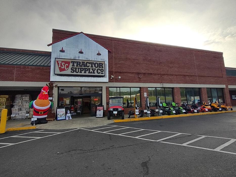 Images Tractor Supply Co.