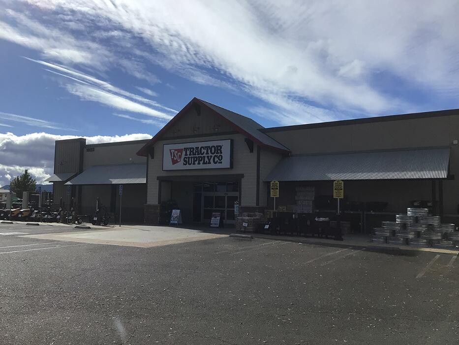 Images Tractor Supply Co.