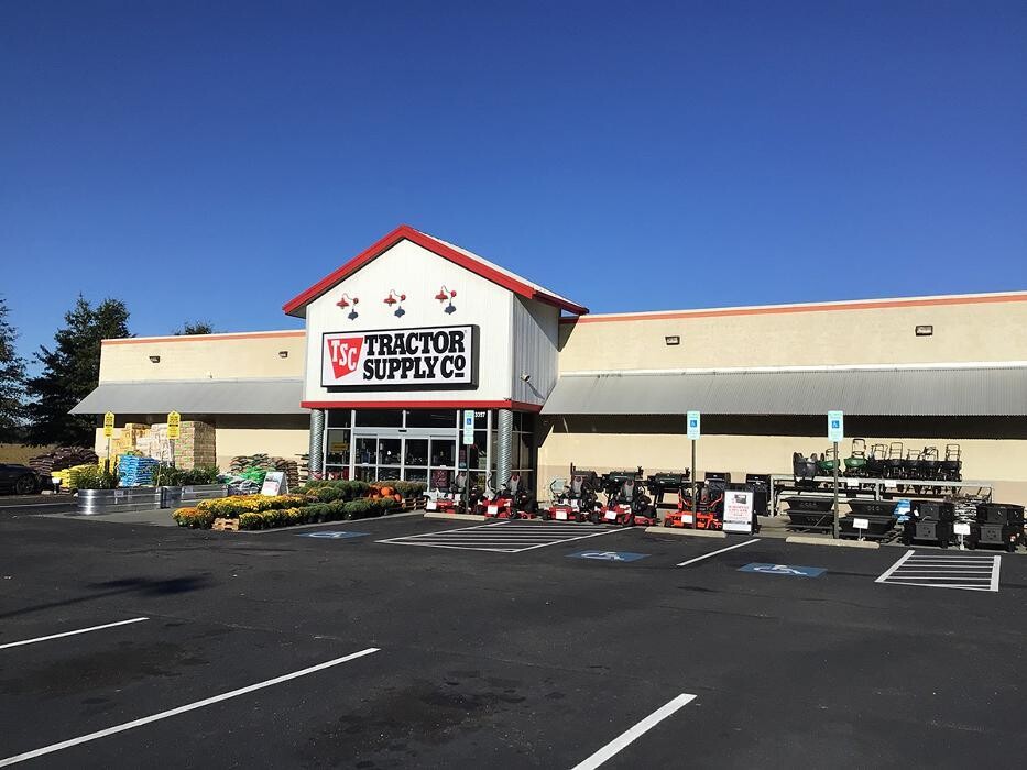 Images Tractor Supply Co.