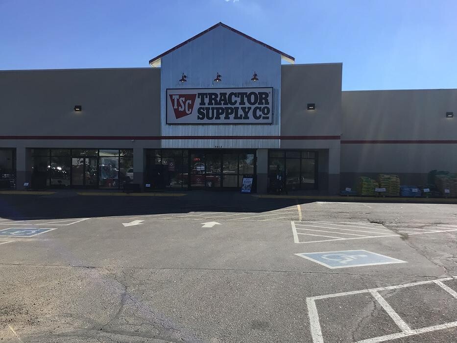 Images Tractor Supply Co.
