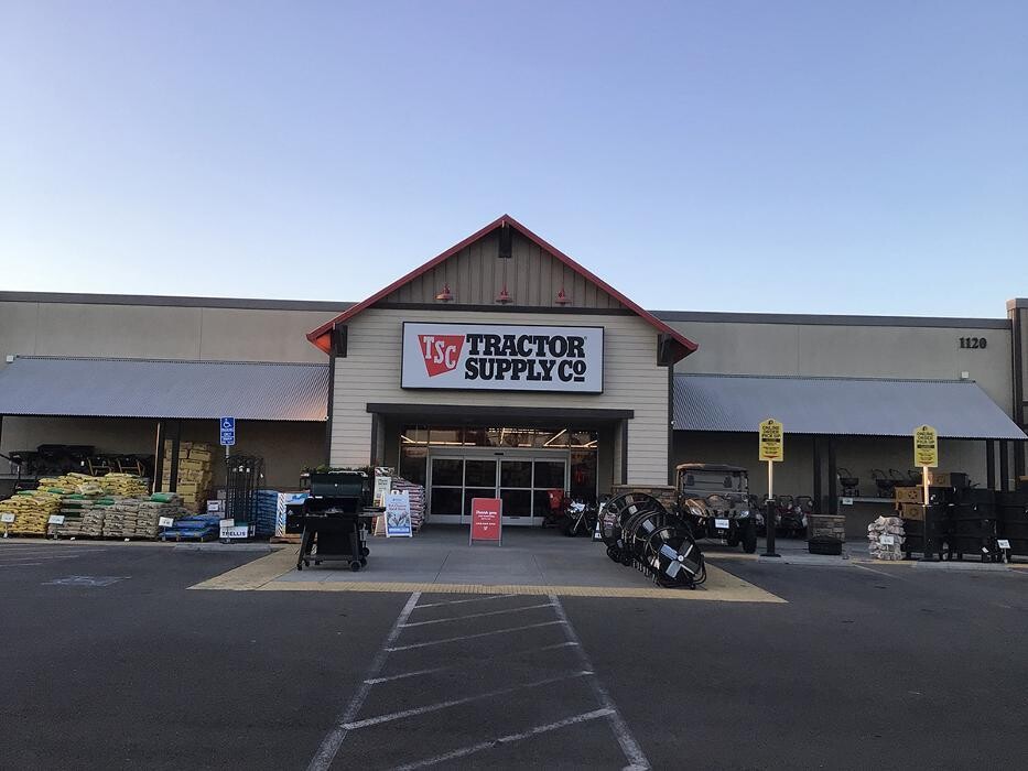 Images Tractor Supply Co.
