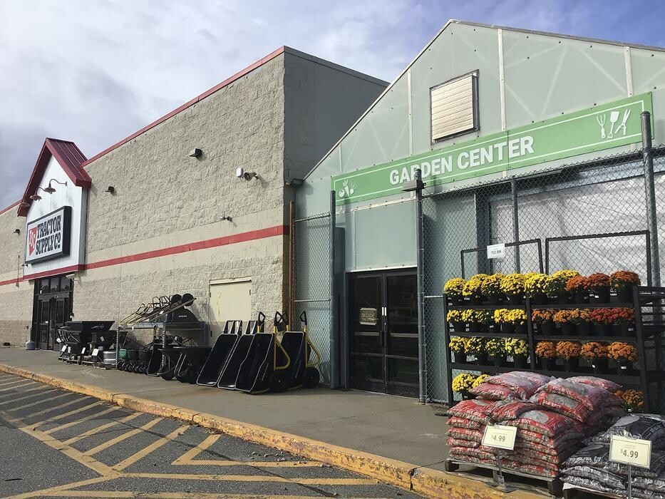 Images Tractor Supply Co.