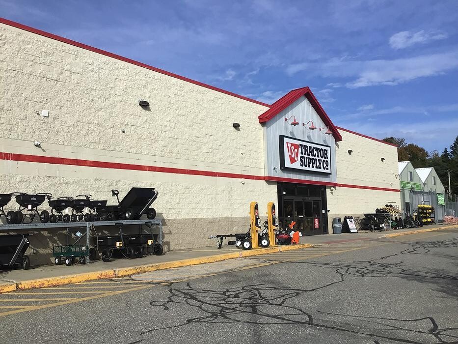 Images Tractor Supply Co.