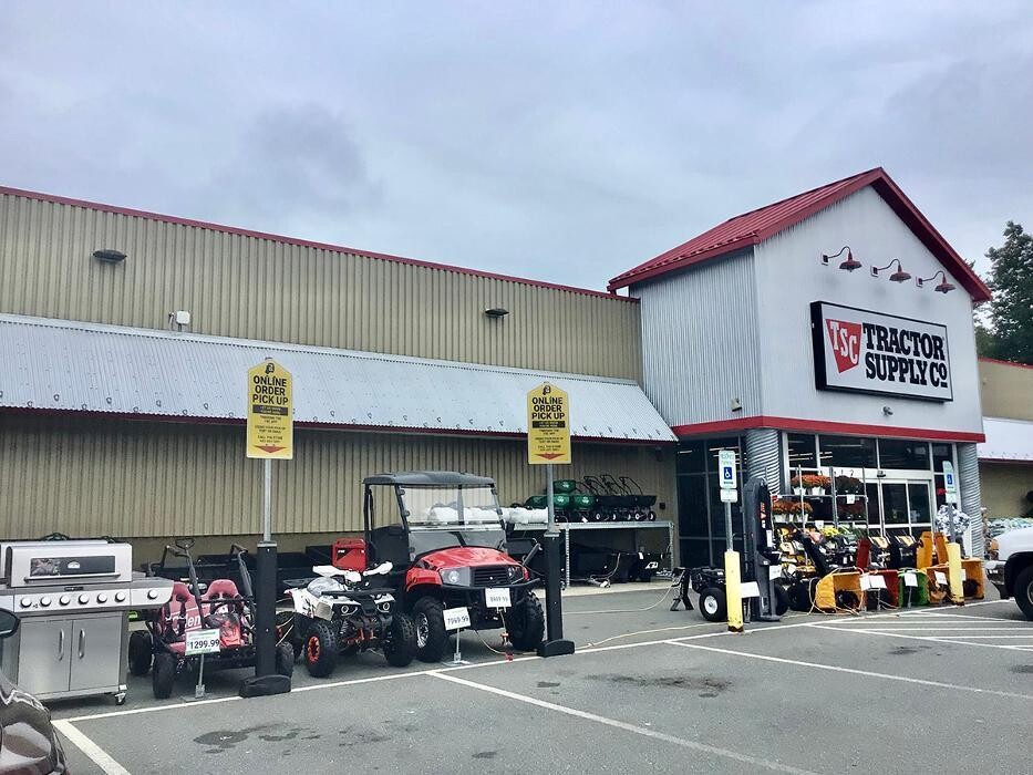 Images Tractor Supply Co.