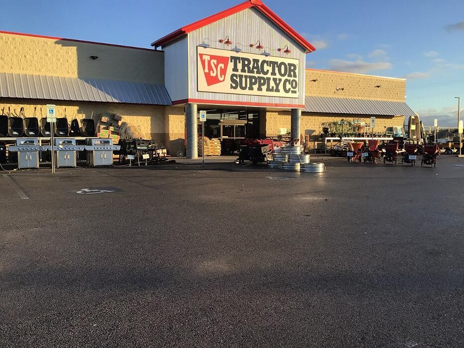 Images Tractor Supply Co.