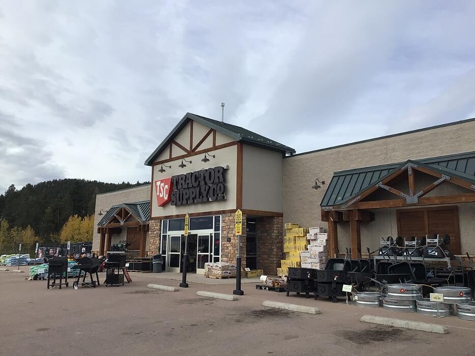 Images Tractor Supply Co.