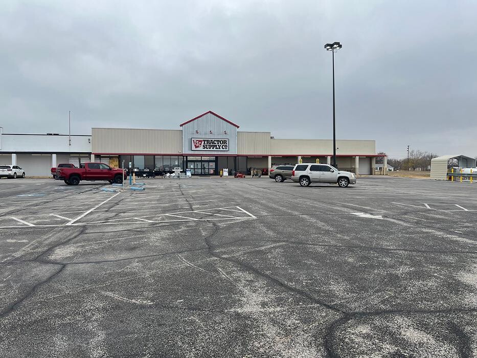 Images Tractor Supply Co.