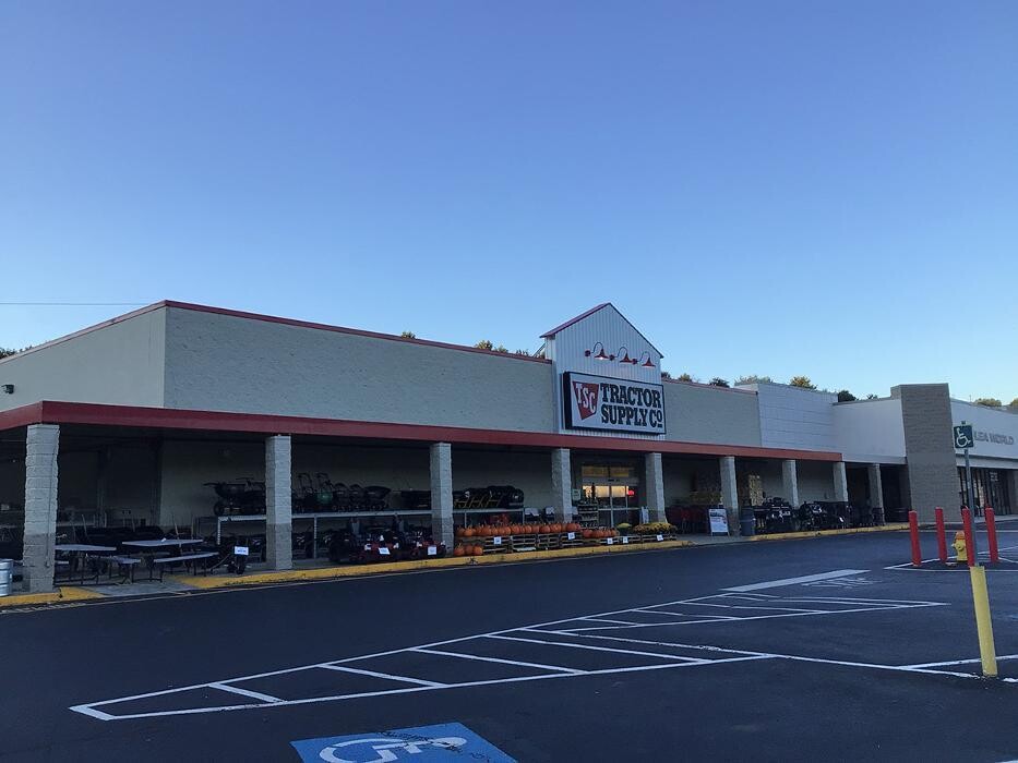 Images Tractor Supply Co.