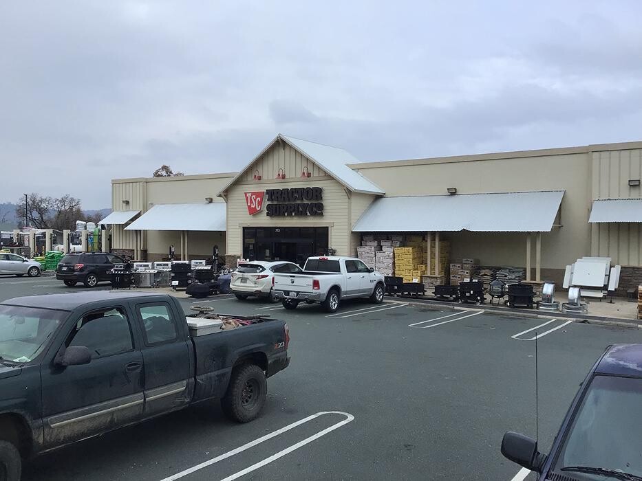 Images Tractor Supply Co.