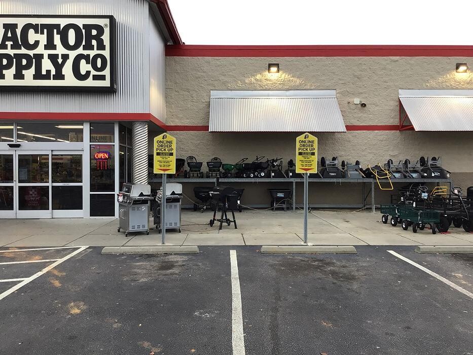 Images Tractor Supply Co.