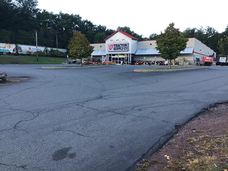 Images Tractor Supply Co.