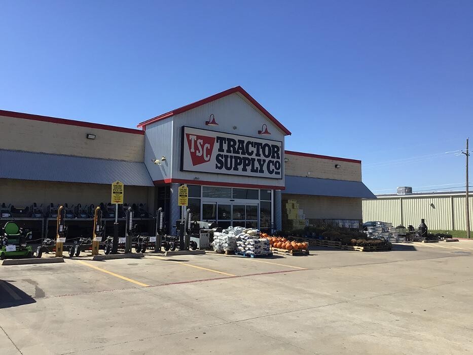 Images Tractor Supply Co.