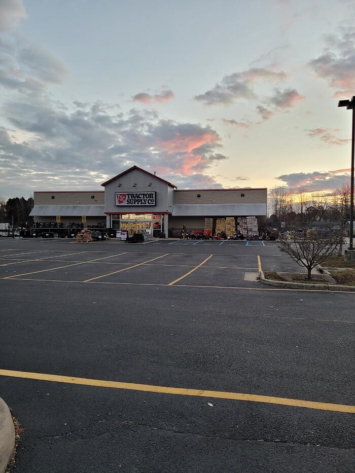 Images Tractor Supply Co.