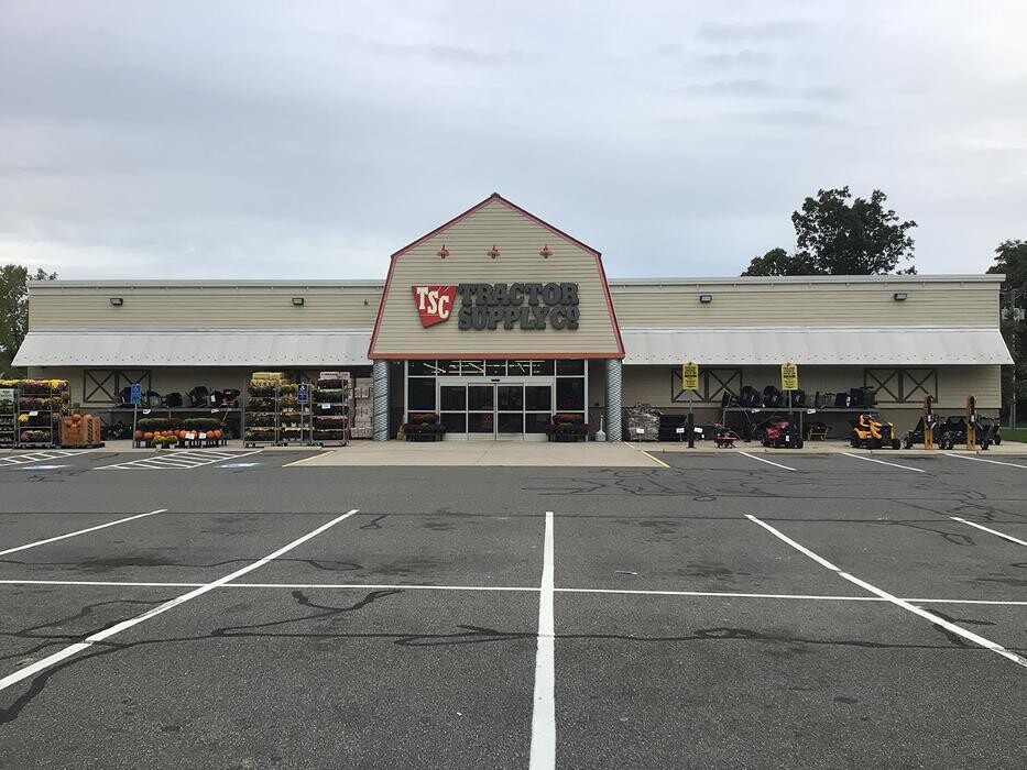 Images Tractor Supply Co.