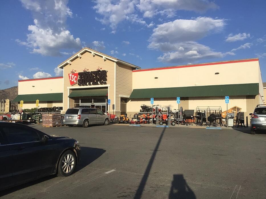 Images Tractor Supply Co.