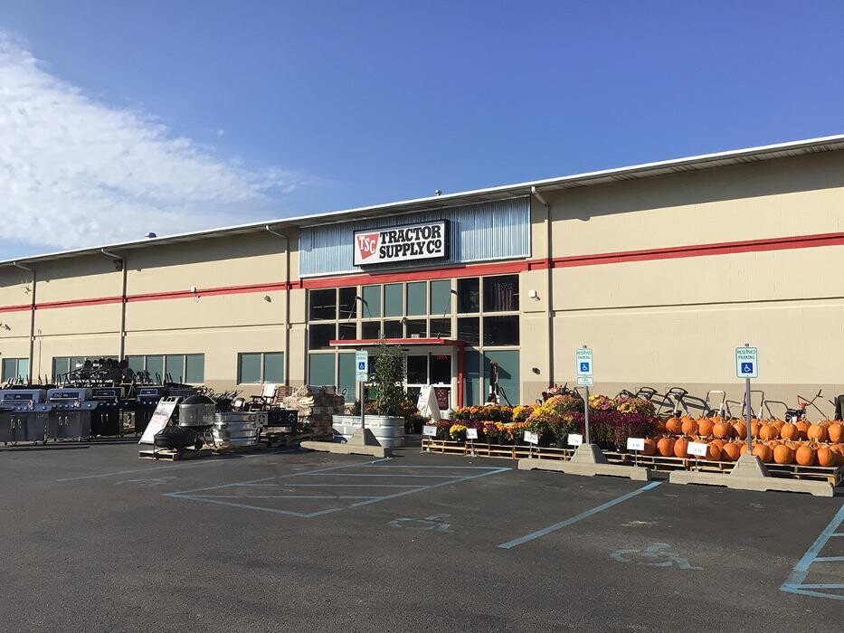 Images Tractor Supply Co.